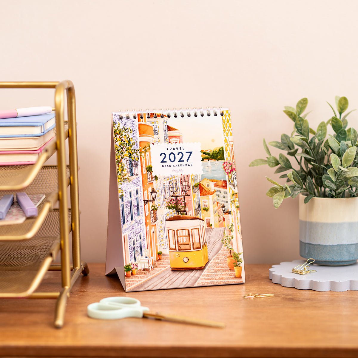 2027 Travel: Desk Calendar